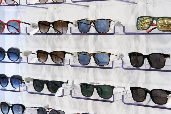 Okulary przeciwsłoneczne na wystawie